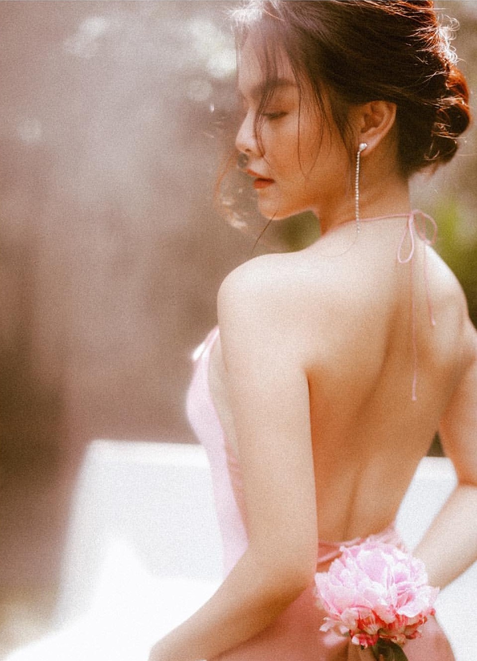 pham quynh anh mac bikini anh 9