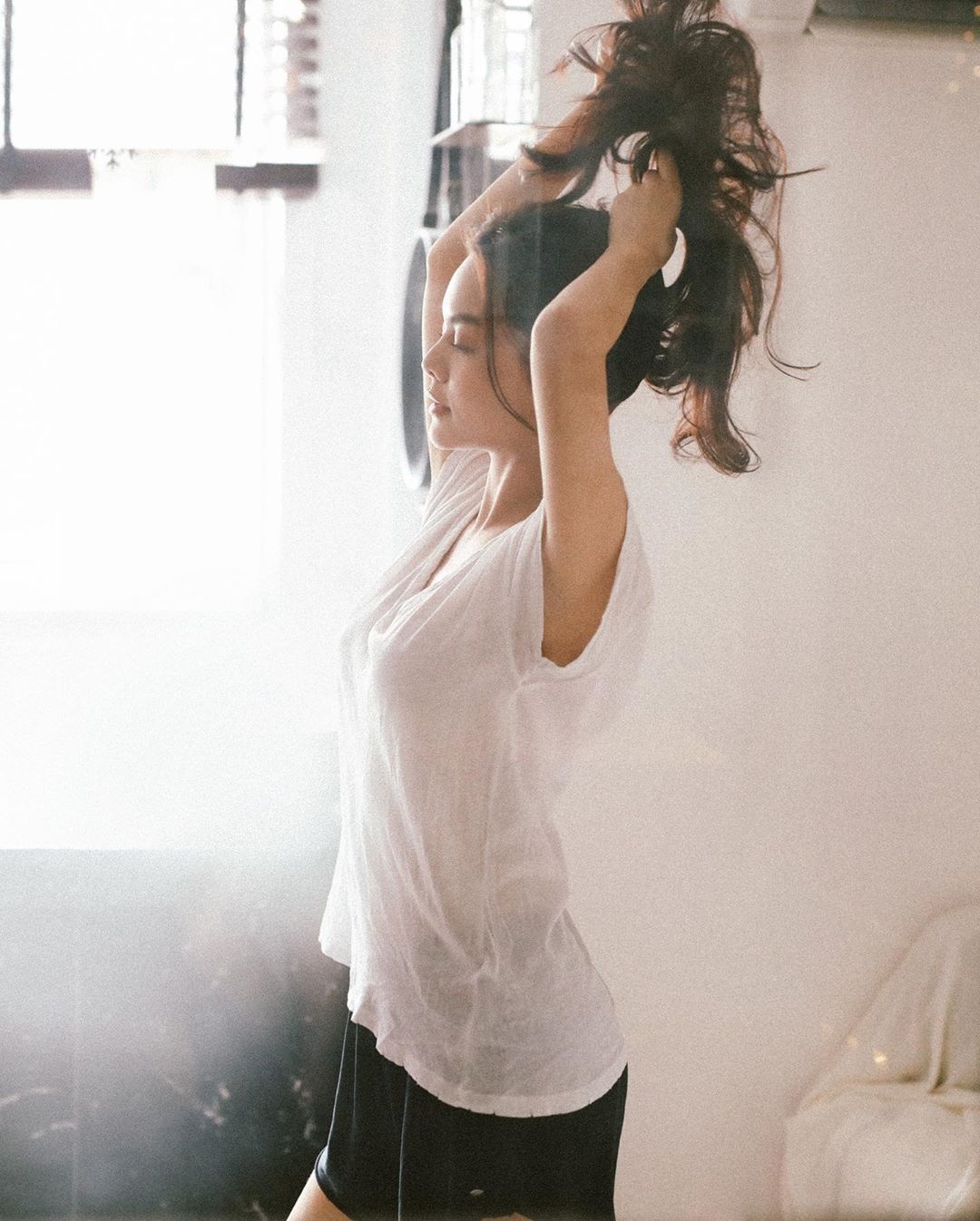 pham quynh anh mac bikini anh 2