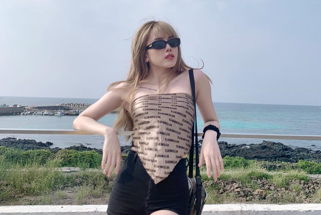 Thieu Bao Tram sexy anh 9