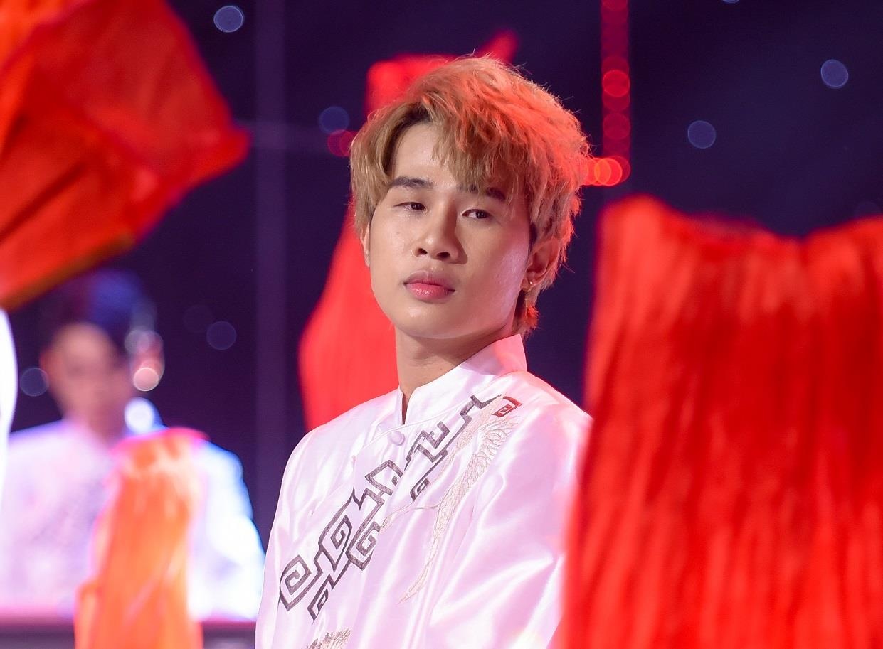 Jack hat 'Song gio' o Giong hat Viet nhi khien khan gia noi da ga hinh anh