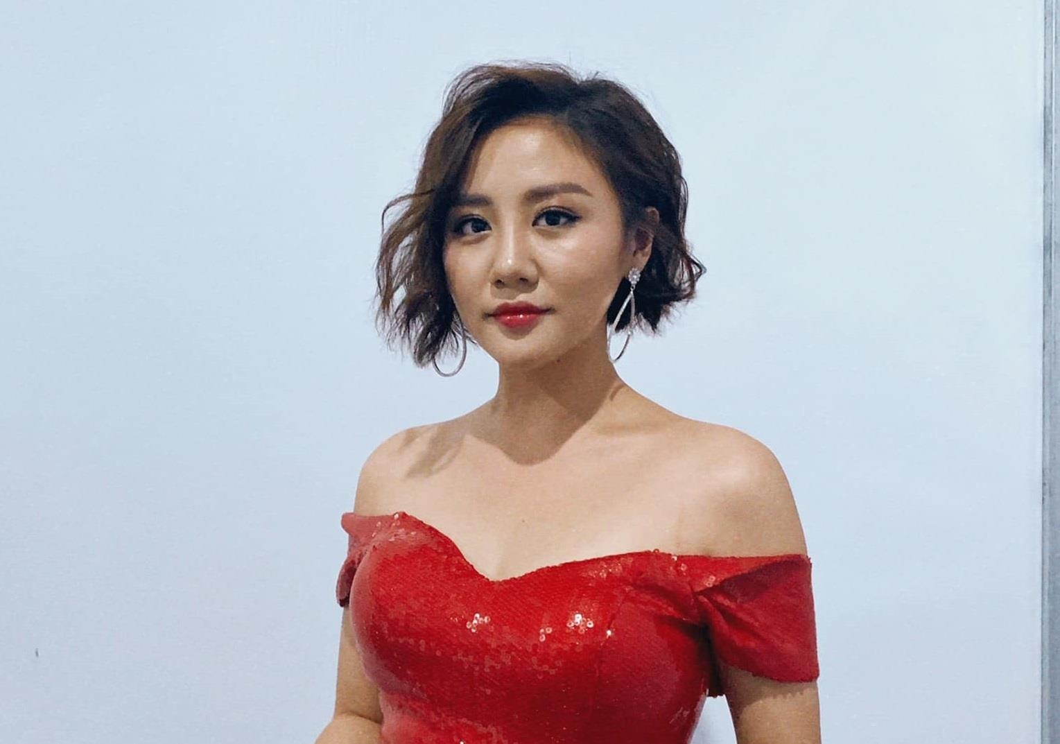 Van Mai Huong bi khan gia chi trich vi dung chieu tro ket hon de PR hinh anh