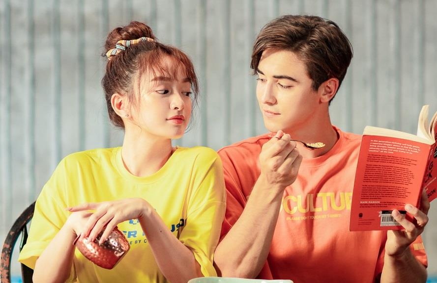 Kaity Nguyen tinh tu voi ban trai tin don trong MV dau tay hinh anh