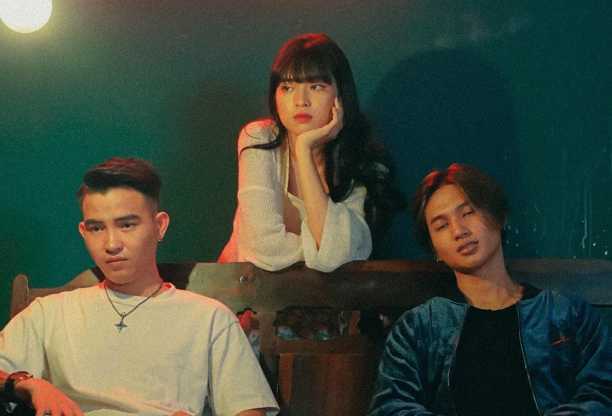 Mot nam sau khi gay bao Vpop, hien tuong 'Hongkong1' o dau? hinh anh