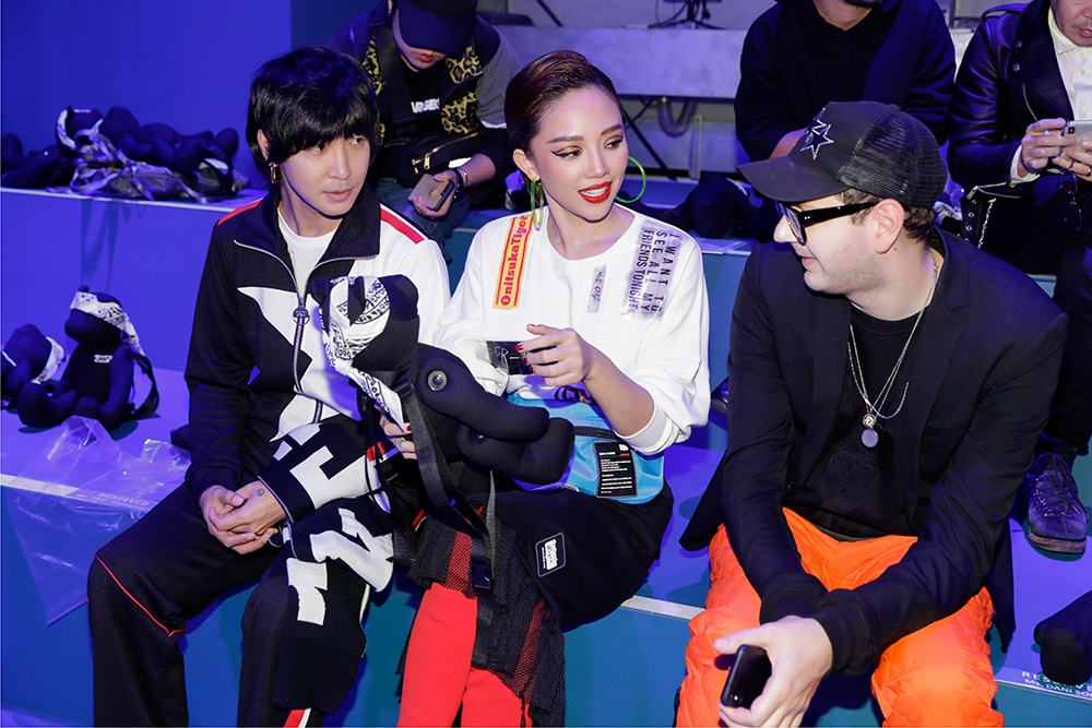 Toc Tien chup hinh cung Bank Thiti anh 5