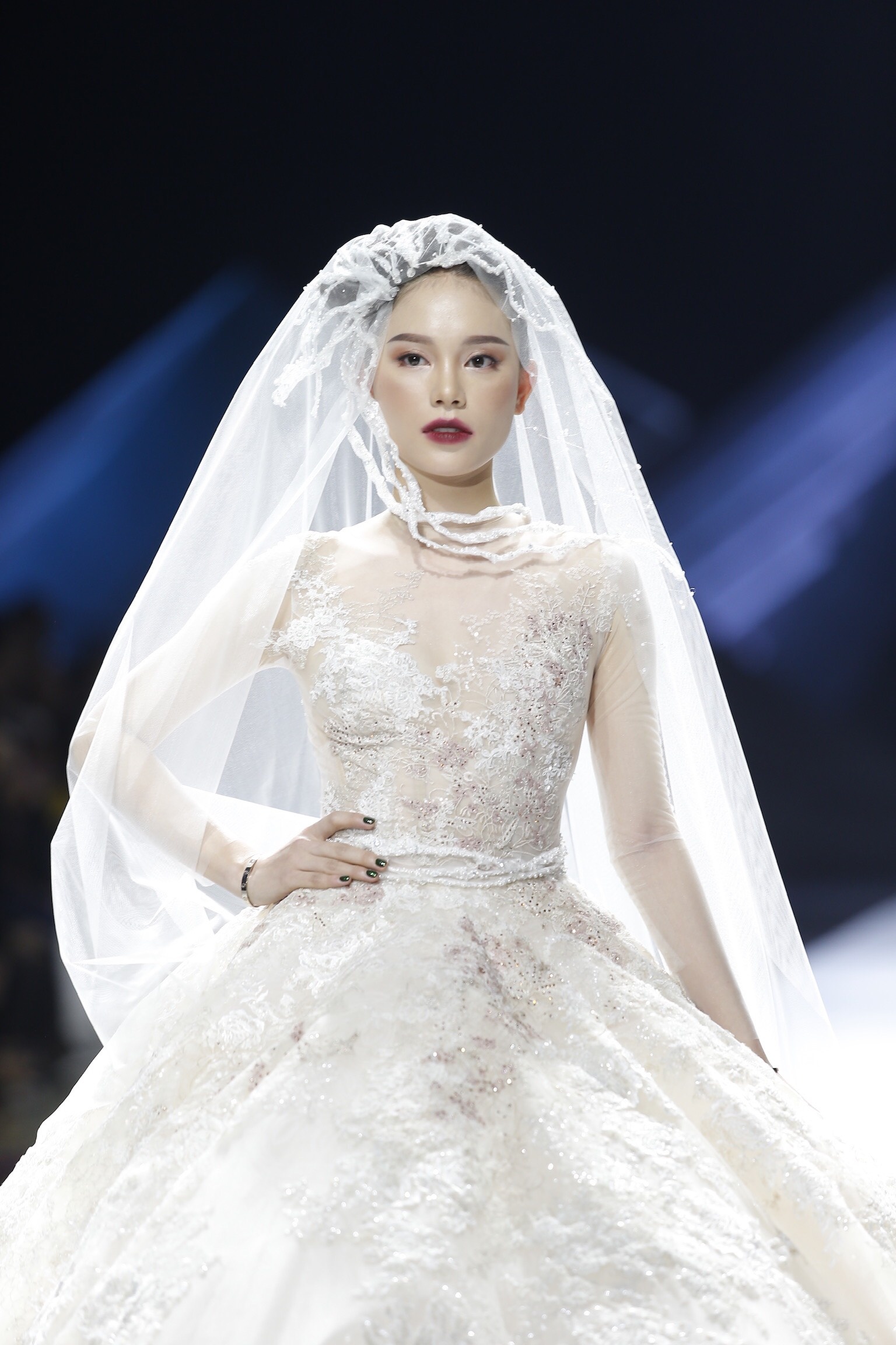 Phillip Nguyễn và Linh Rin ảnh 2 Phillip Nguyen va Linh Rin anh 2