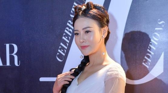 Phuong Oanh mac do nhu tien nu hinh anh