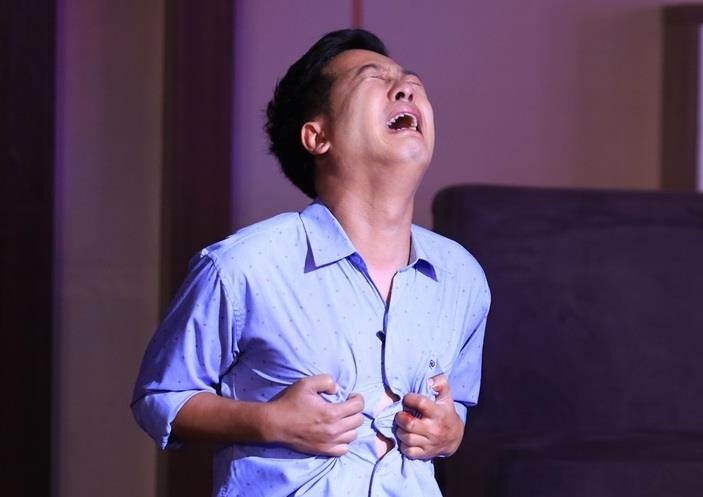 Truong Giang bi chay mau vi dap pha do tren truyen hinh hinh anh