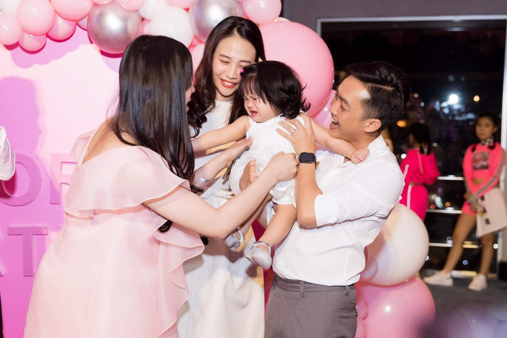 Diep Lam anh sinh con thu 2 anh 5