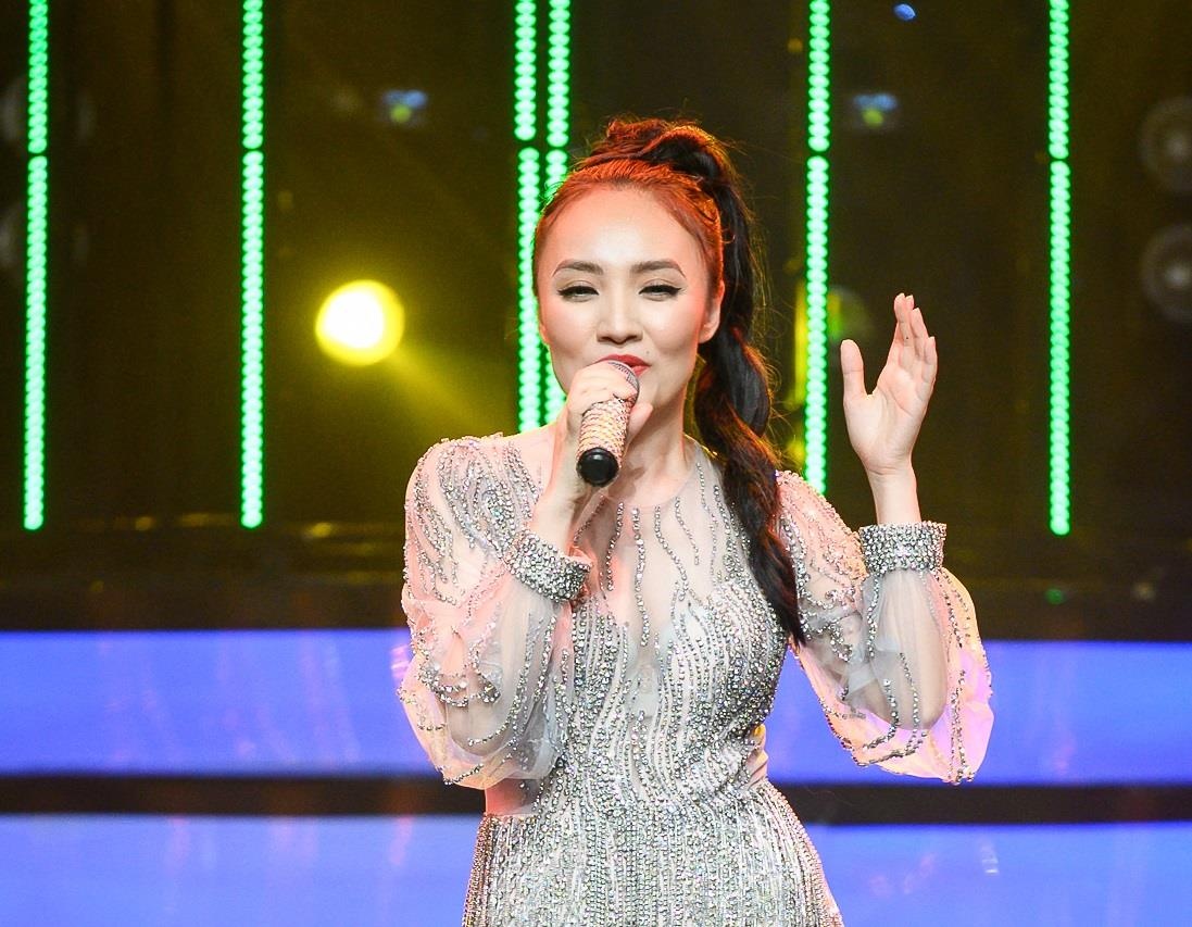 Nhat Thuy khien Quang Linh phan khich khi hat giong Ho Ngoc Ha hinh anh