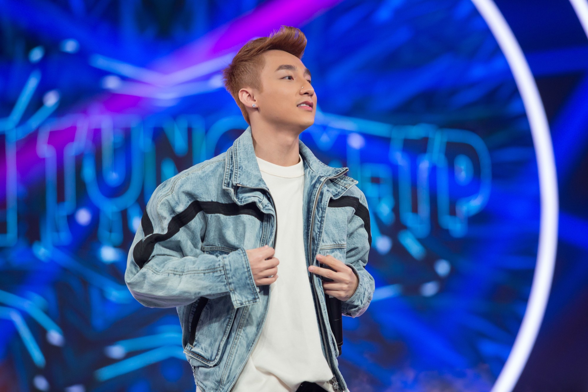 Bích Phương hát nhép ảnh 1 Bich Phuong hat nhep anh 1