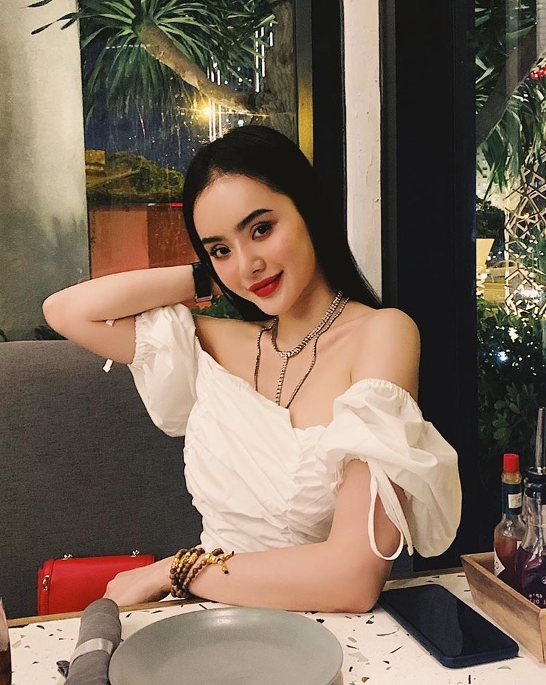 em gai angela Phuong trinh anh 10