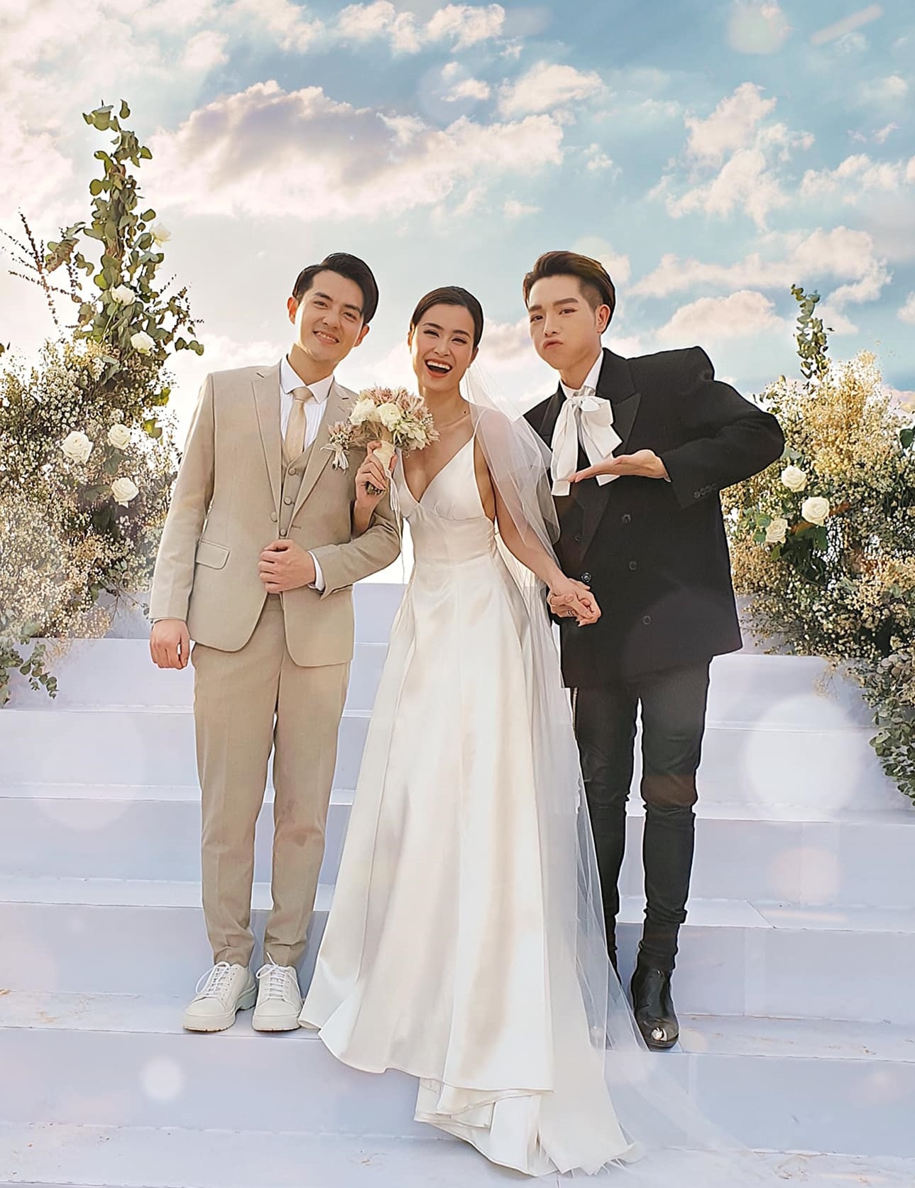 Le cuoi dong nhi ong cao thang anh 9