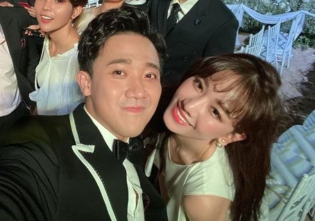 Dan sao Viet te tuu trong le cuoi Dong Nhi, Ong Cao Thang hinh anh