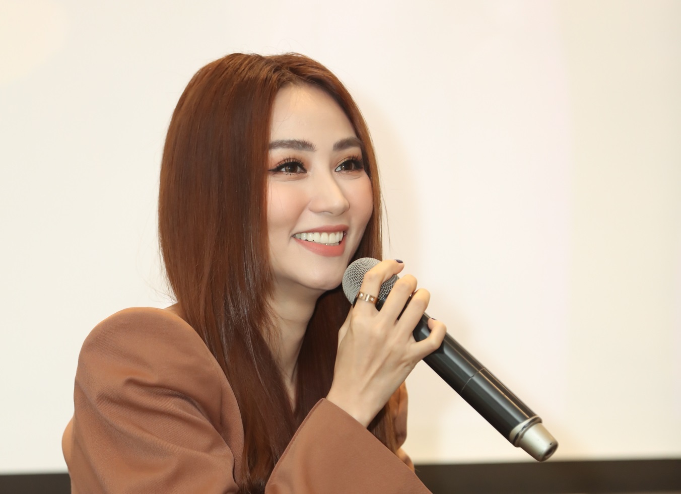 Ngan khanh va chong anh 6