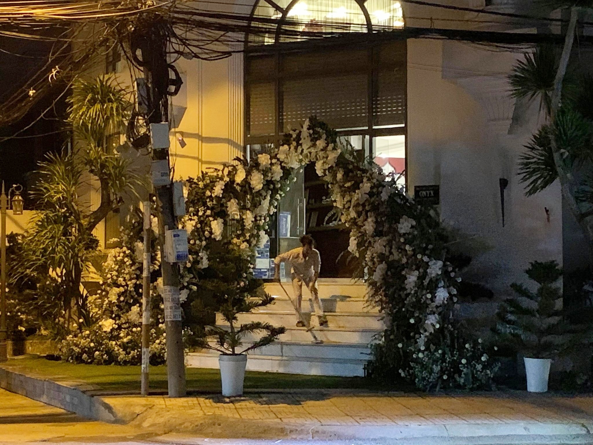 le cuoi bao thy va chong doanh nhan anh 2