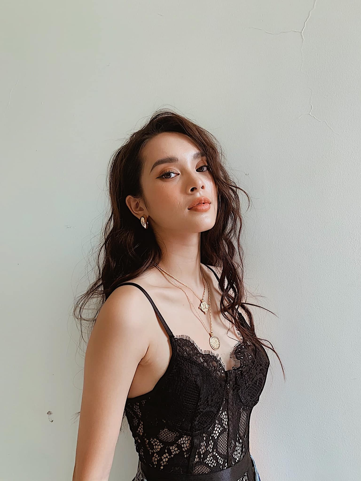 hot girl dong mv anh 2