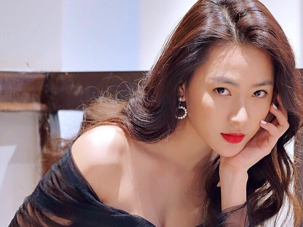 Dan hot girl Viet noi tieng nho dong MV hinh anh