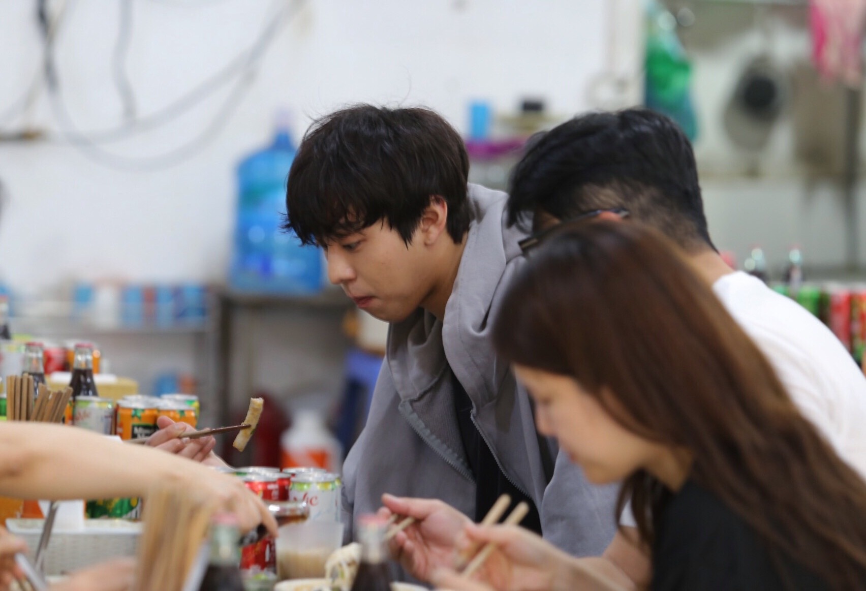 Ahn Hyo Seop ăn bún bò ảnh 6 Ahn Hyo Seop an bun bo anh 6