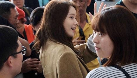 Yoona va hang tram sao Han do bo san bay Noi Bai ve nuoc hinh anh