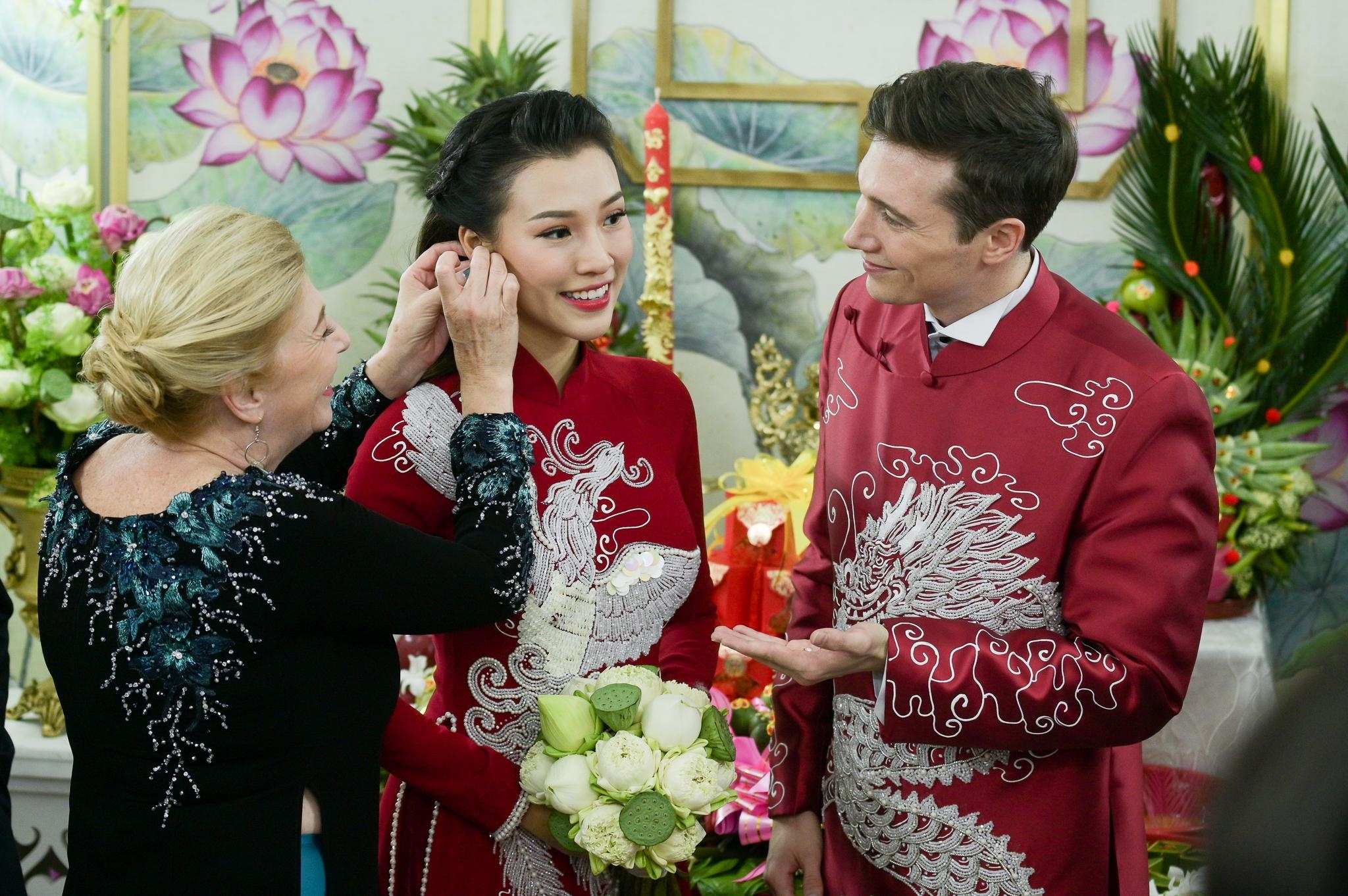 le cuoi hoang oanh va chong tay anh 3