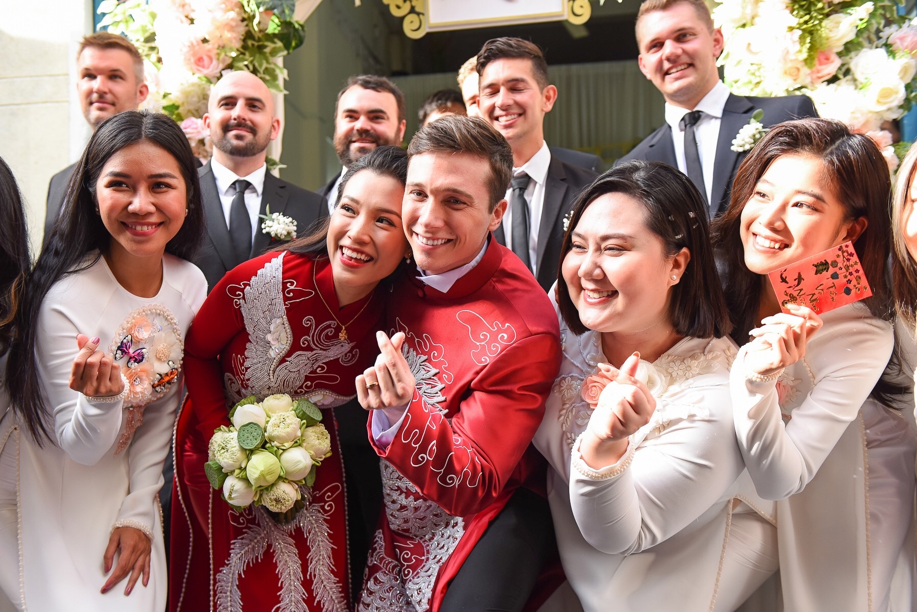 le cuoi hoang oanh va chong tay anh 9