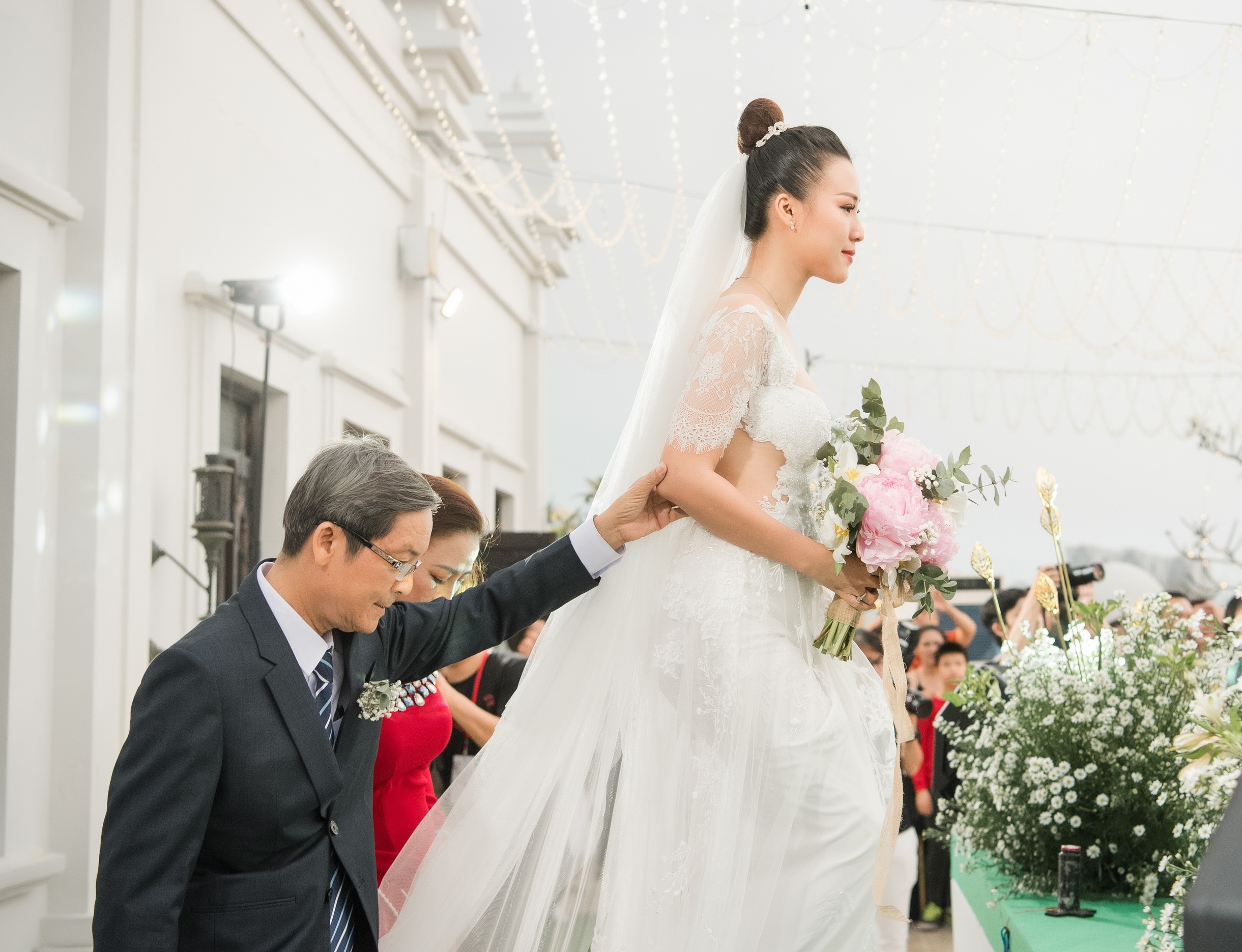 le cuoi hoang oanh va chong tay anh 5