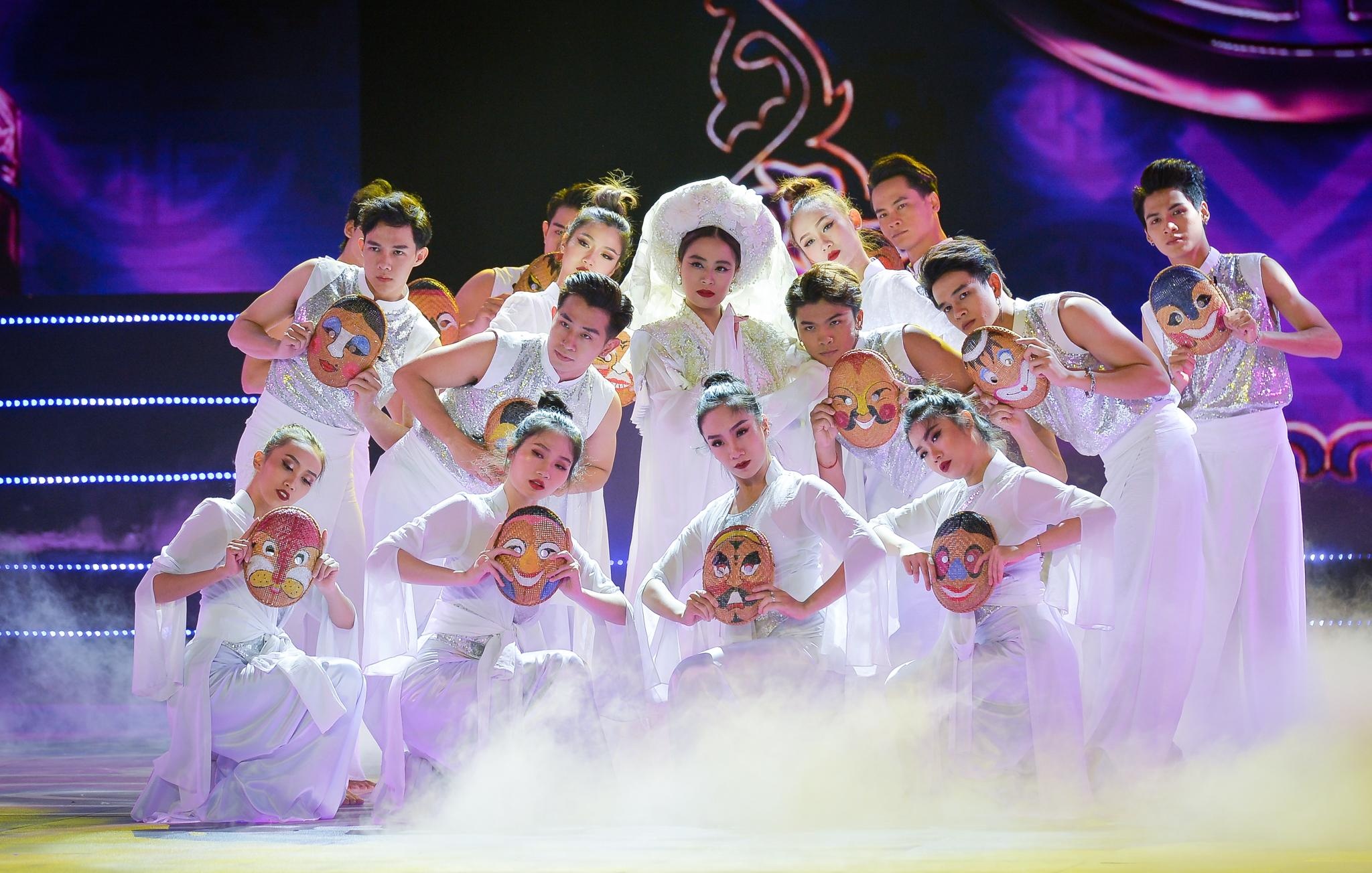 hoa hau hoan vu ban ket anh 44