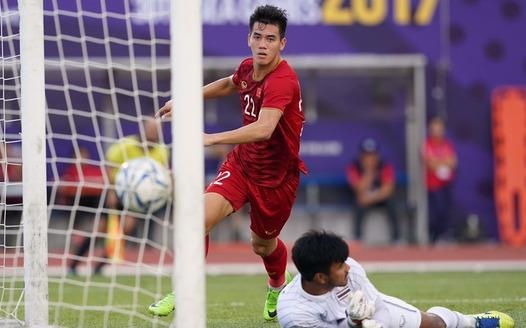 Bao Anh va dan sao vo oa khi Viet Nam loai Thai Lan o SEA Games hinh anh