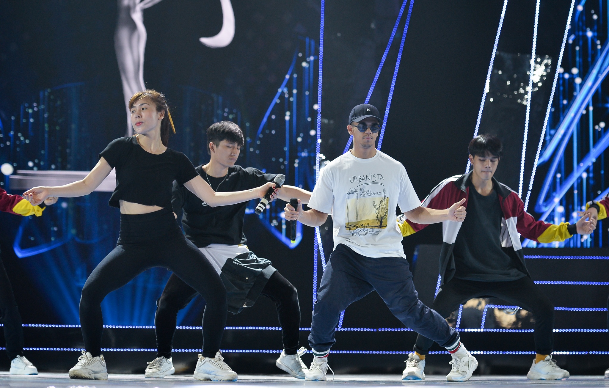 thu minh tong duyet hoa hau anh 12