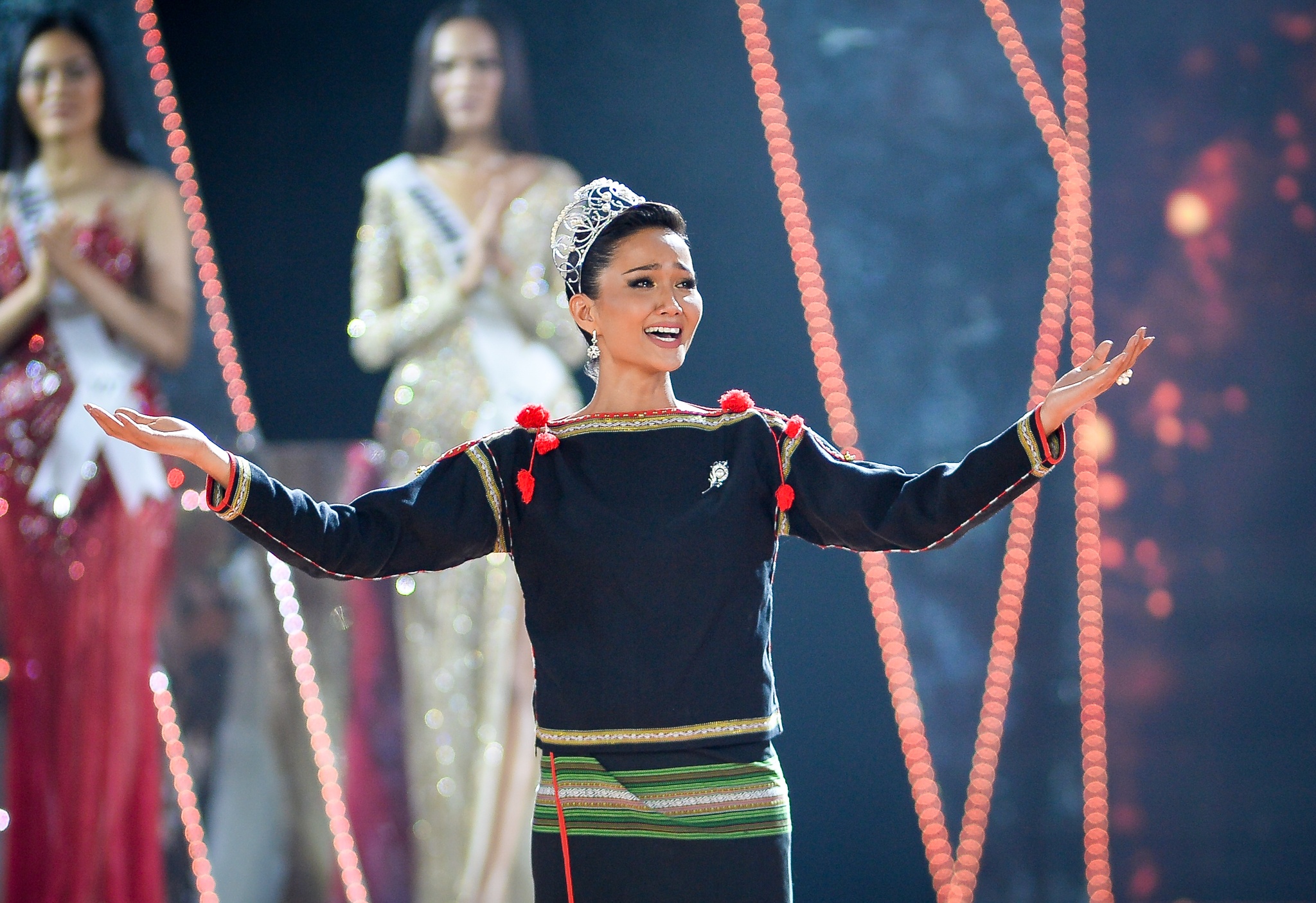 chung ket hoa hau hoan vu anh 32