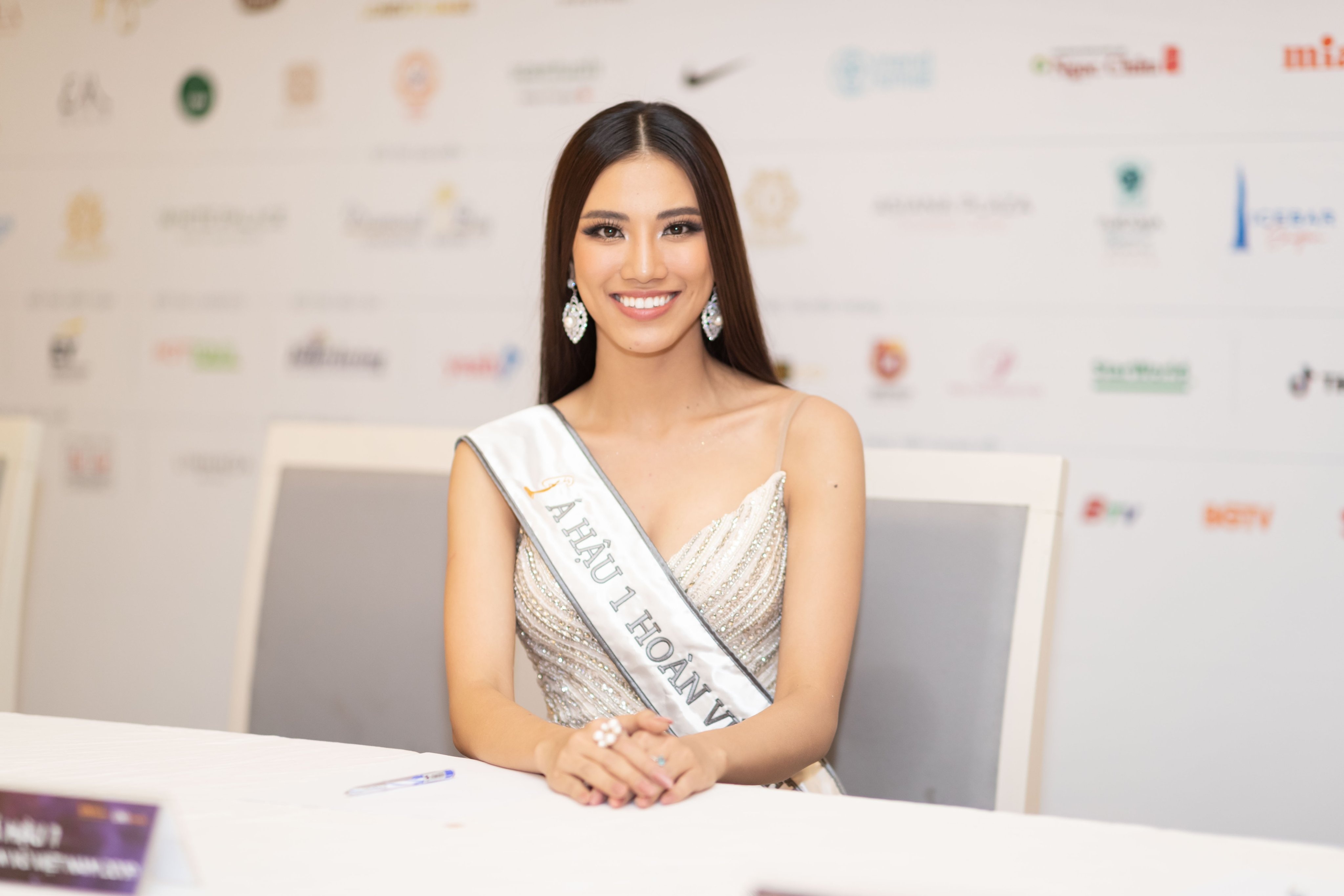 chung ket hoa hau hoan vu anh 7