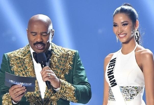 Hoang Thuy - tu co be ban hang rong den top 20 Miss Universe 2019 hinh anh