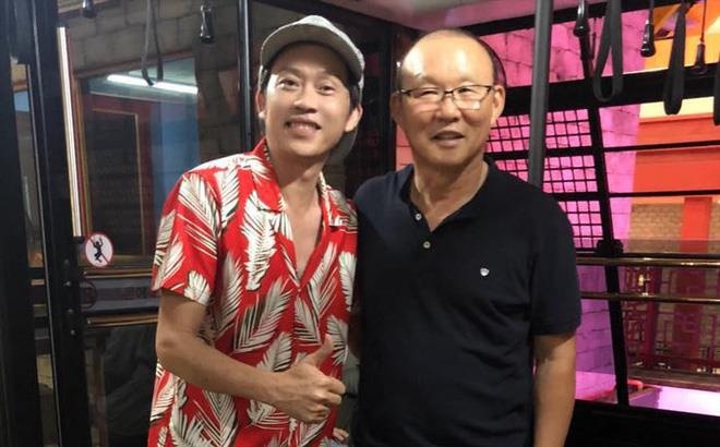 Hoai Linh va dan nghe si cam on HLV Park Hang-seo hinh anh