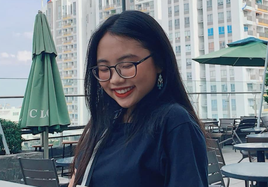 Phuong My Chi xin loi khan gia Hai Phong hinh anh