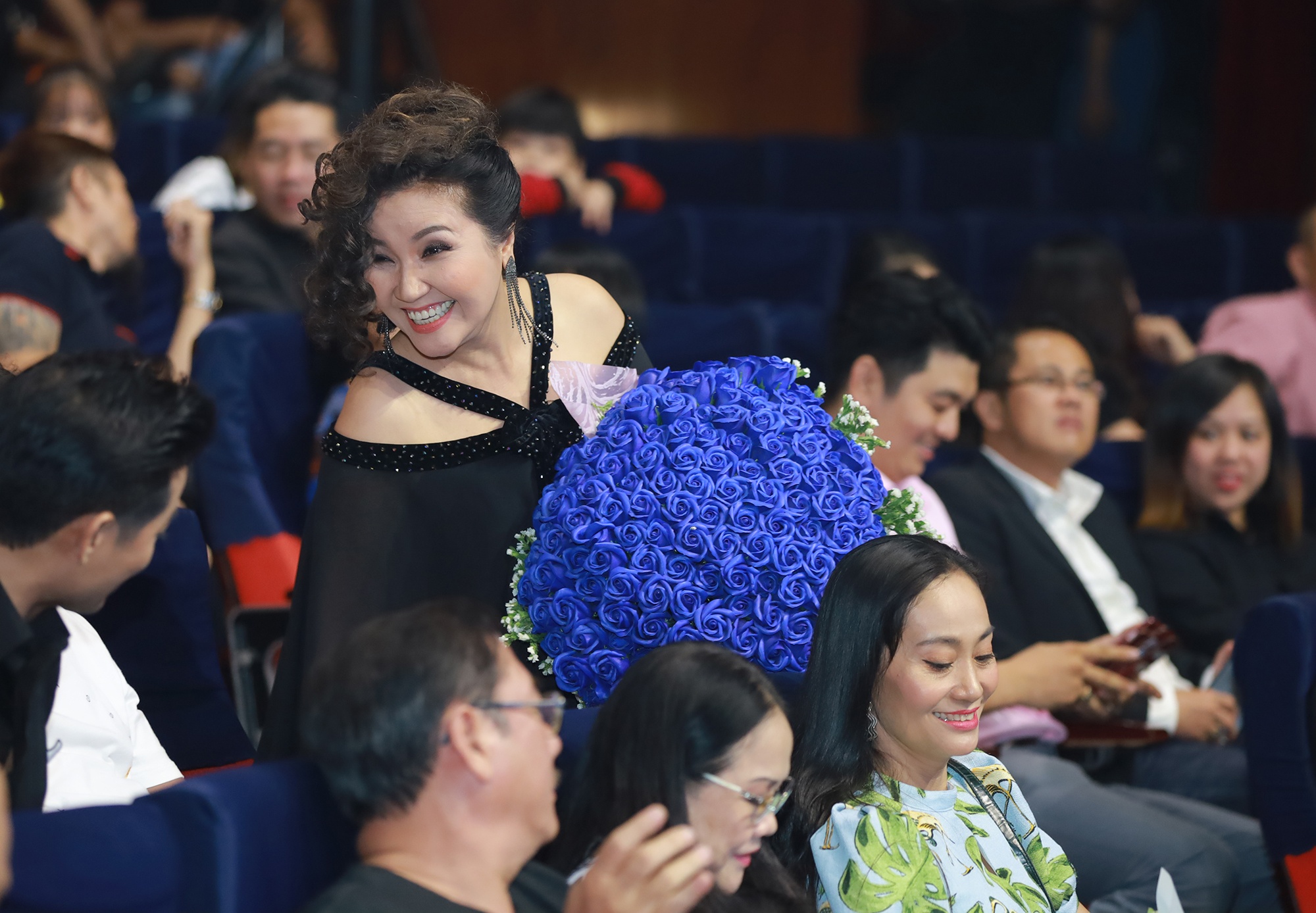 Cat Tuong,  NSND Hong Van,  Le Giang,  Ngan Quynh,  Trinh Kim Chi,  Quy Binh,  Tiet Cuong,  Vu Ha, &nbsp;Van Trang anh 14