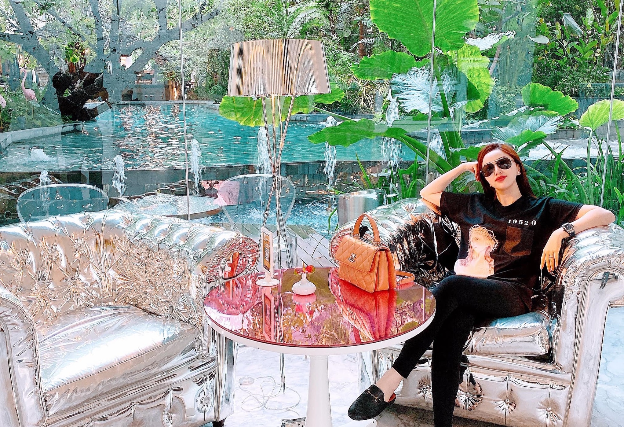 Bao Thy va chong anh 1