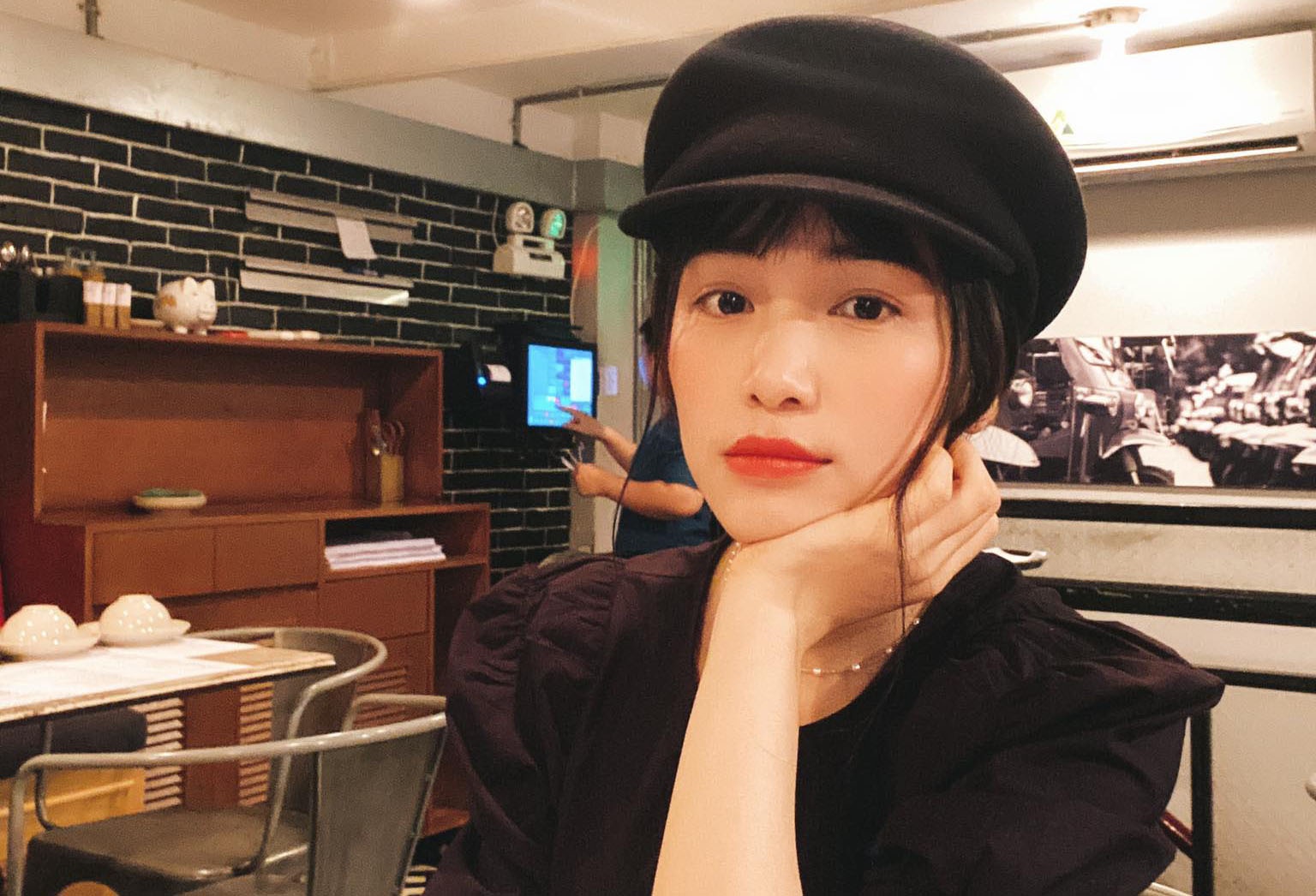 Hoa Minzy xin loi sau on ao dung anh concert EXO hinh anh