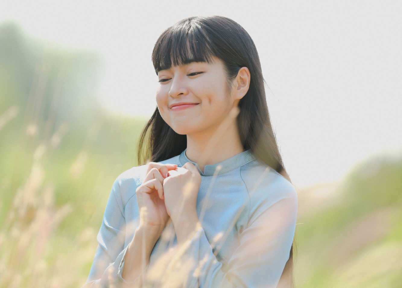 Tra long mat biec anh 1