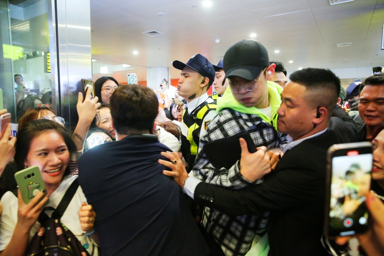 EXO den viet nam anh 5