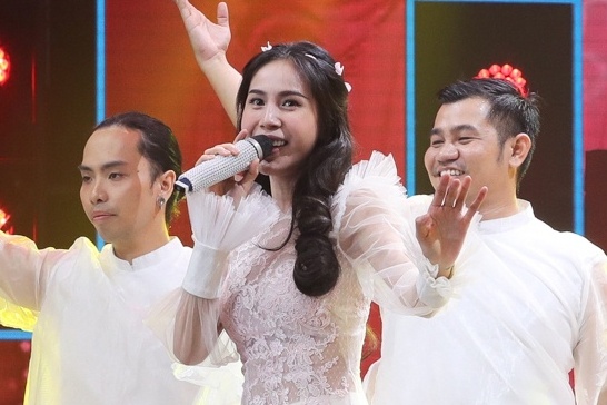 Thuy Tien tre trung trong ngay tro lai san khau hinh anh