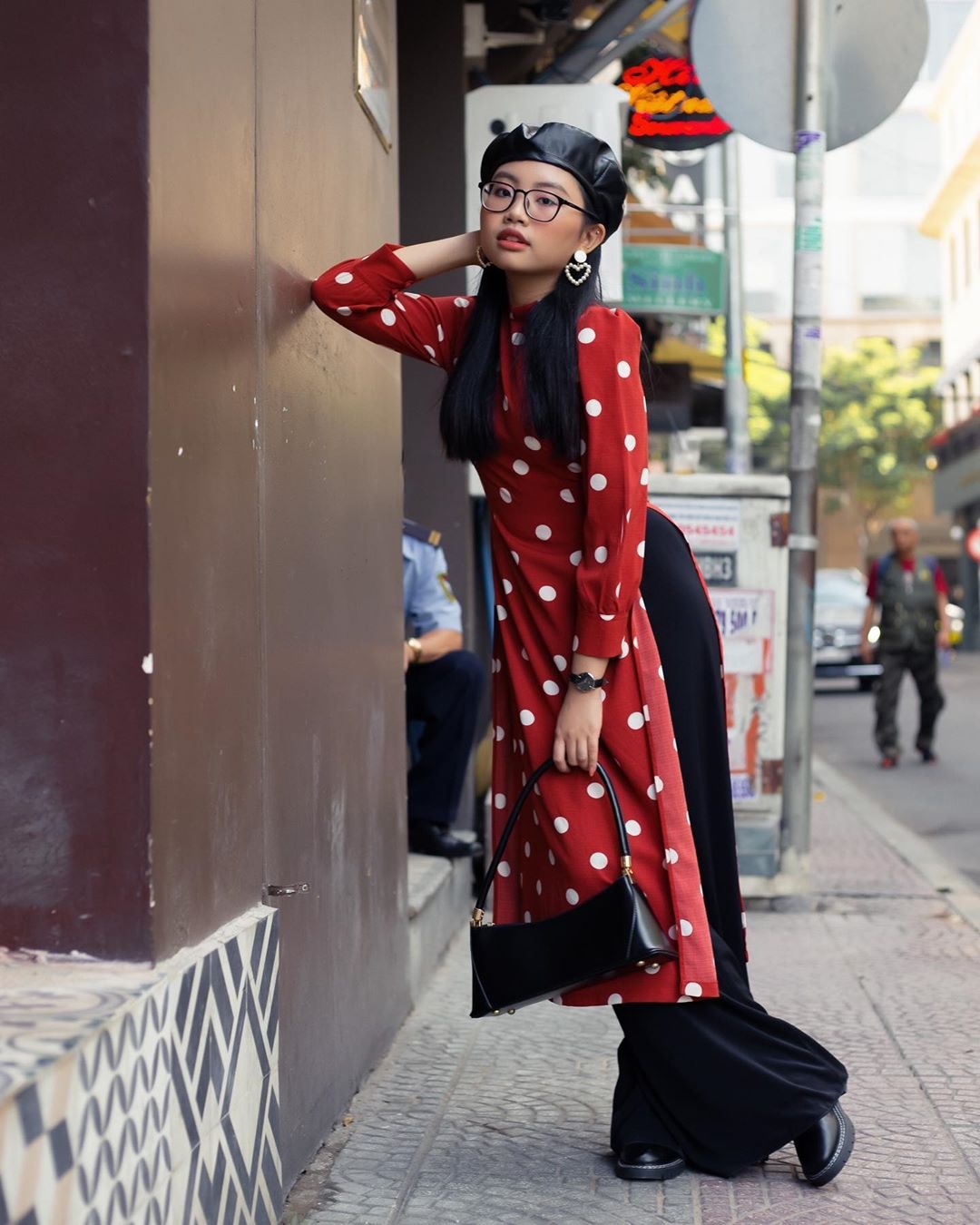 Phuong My Chi choi tet canh ty anh 6