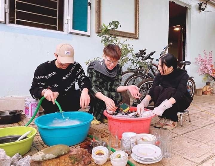 Sao viet mung 5 tet anh 2