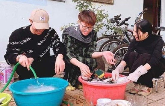 Gia dinh Hoa dam but hoi ngo, vo chong Cuong Do La du lich My hinh anh