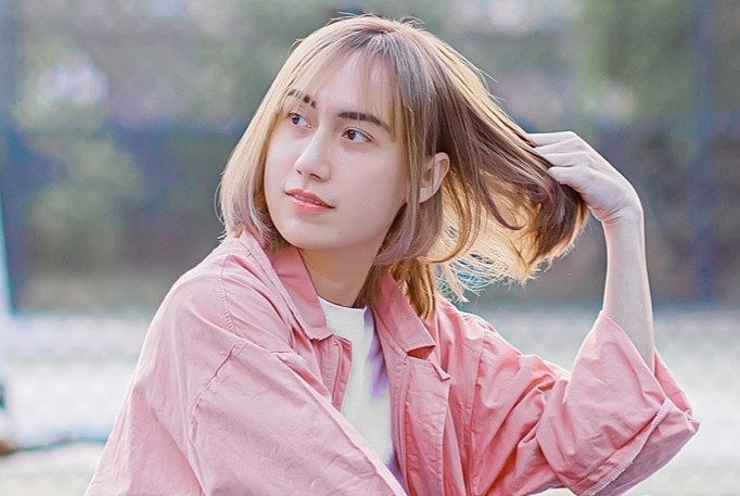 Lynk Lee thay doi thong tin ca nhan thanh gioi tinh nu hinh anh