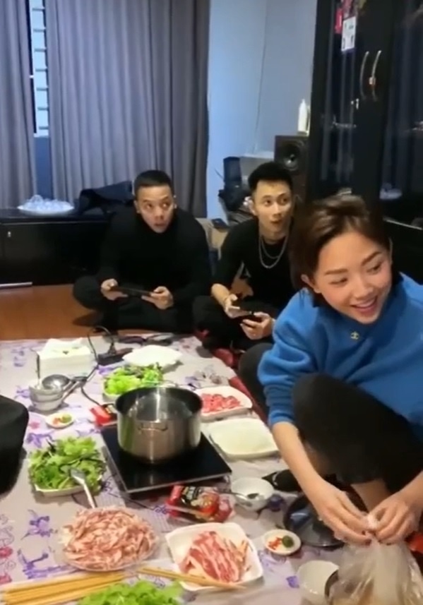 Hoàng Touliver tóc tiên hẹn hò ảnh 2 Hoang Touliver toc tien hen ho anh 2