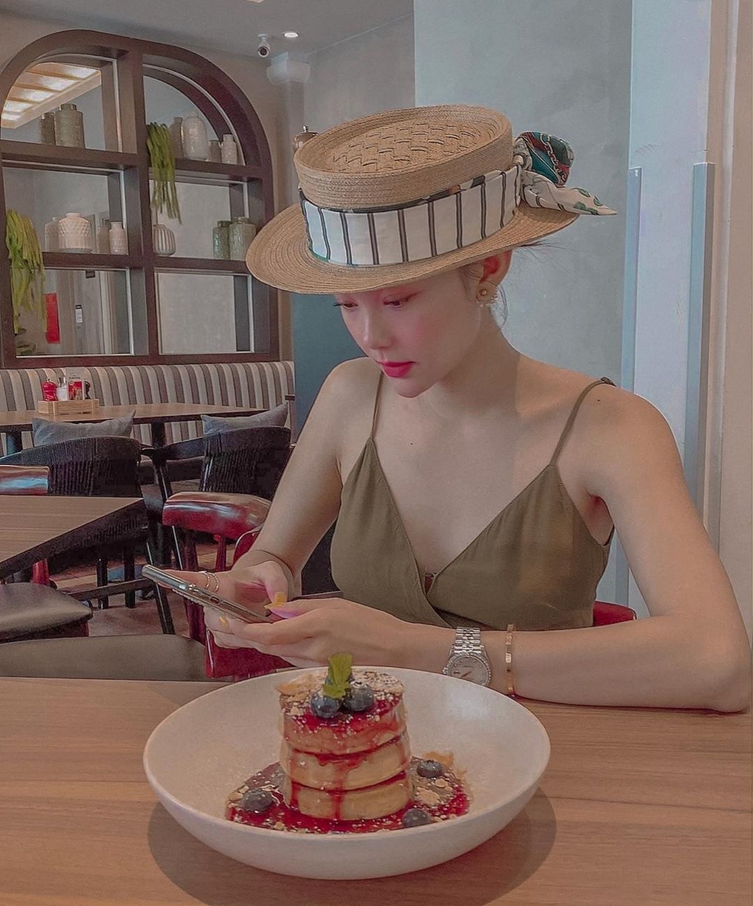 minh hang sexy anh 2