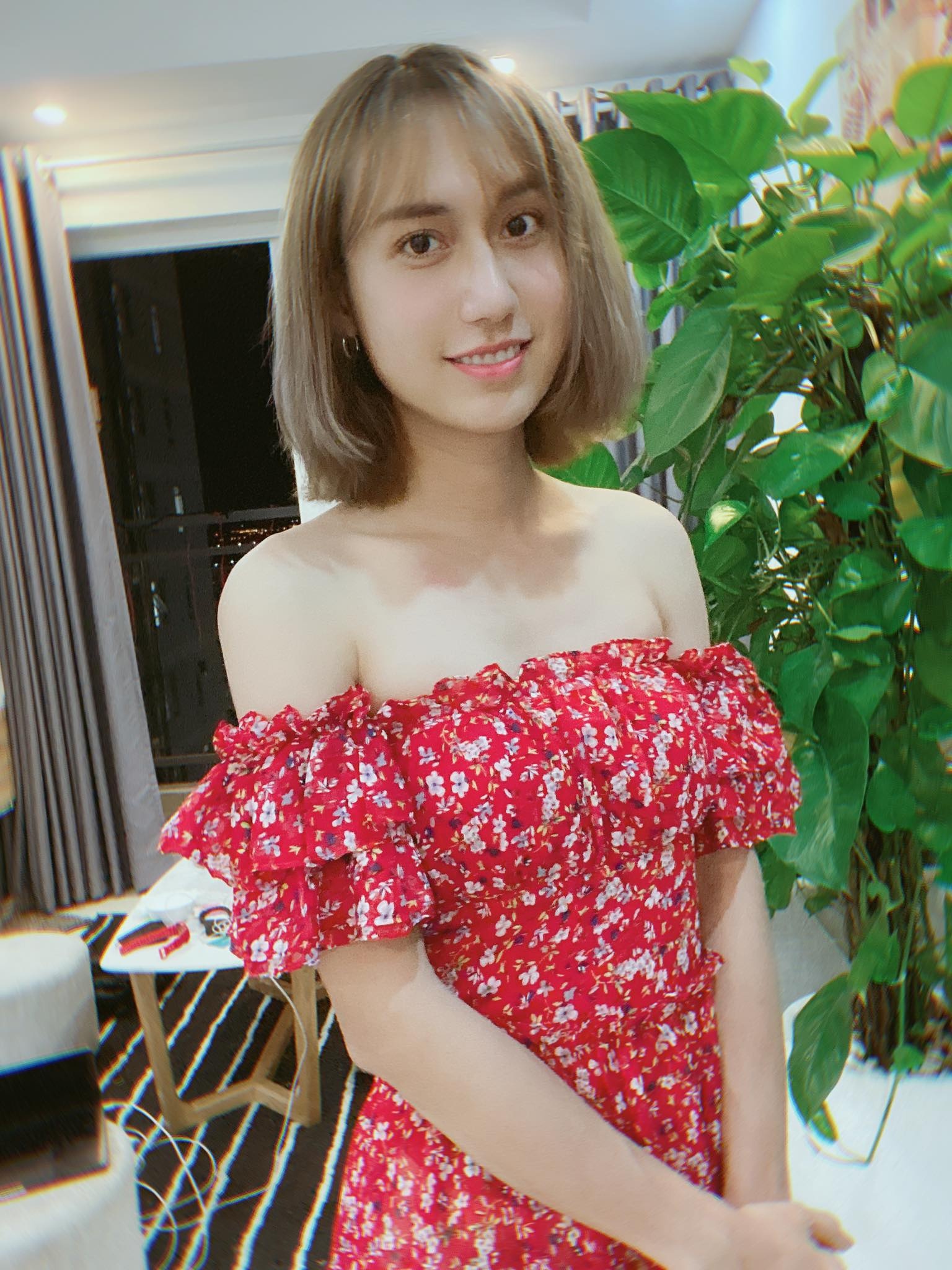 ynk lee cong khai gioi tinh anh 1