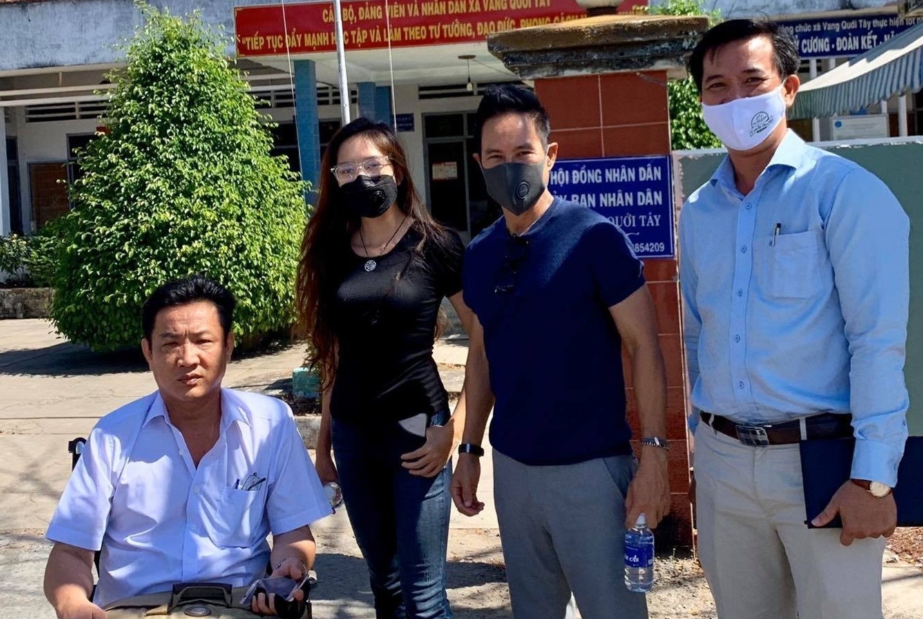 Ly Hai, Minh Ha gop 350 trieu dong lap may loc nuoc cho mien Tay hinh anh