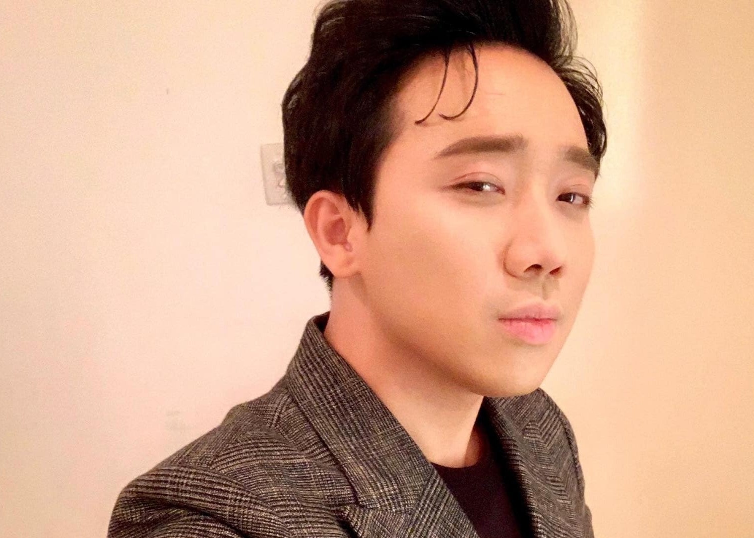 Tran Thanh len tieng khi bi nhac chua quyen gop tien chong dich hinh anh