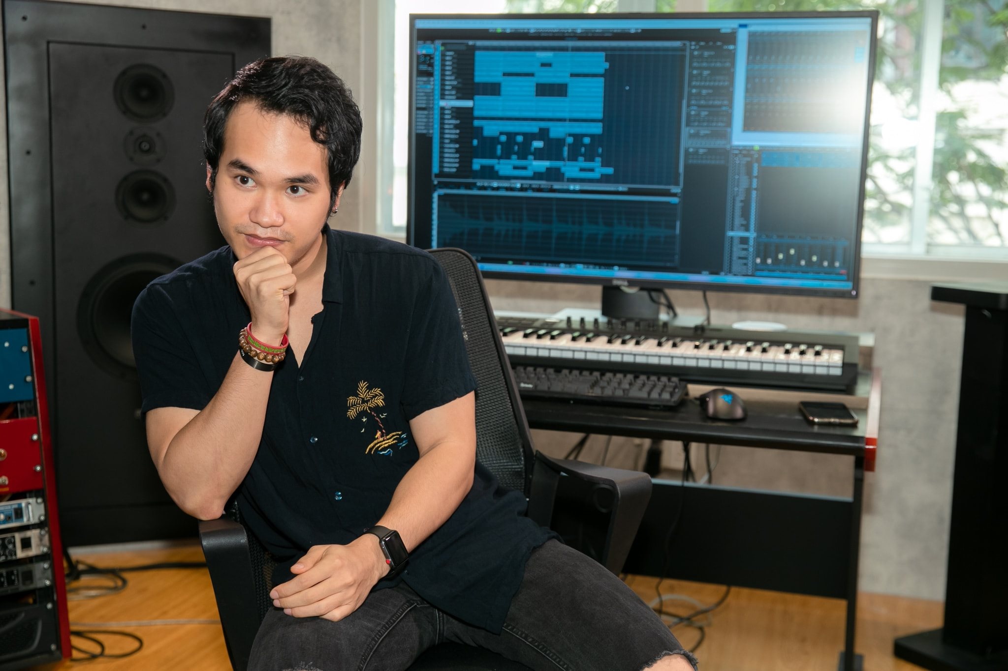 Khac hung ghen co vy anh 1